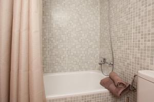 A bathroom at Apartment Beach Front Canet
