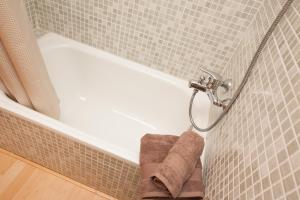 A bathroom at Apartment Beach Front Canet