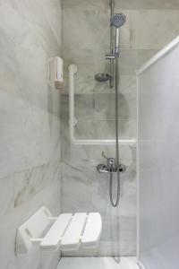 Ein Badezimmer in der Unterkunft Esperos Palace Luxury & Spa Hotel