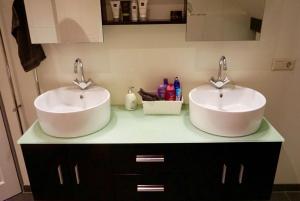 Ένα μπάνιο στο B & B De Gouwe Plek +17 φωτογραφίες