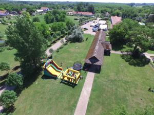 Letecký snímek ubytování Sarlóspuszta Club Hotel