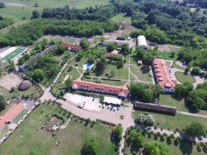 Letecký snímek ubytování Sarlóspuszta Club Hotel