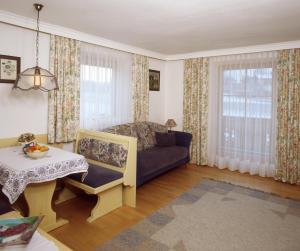 A seating area at Haus Unterberg