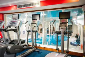 Oriel House Hotel tesisinde fitness merkezi ve/veya fitness olanakları