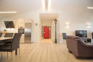Ett kök eller pentry på Thorsplan Luxury Apartment