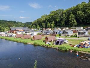 Photo de la galerie de l'établissement Camping Bissen, à Esch-sur-Sûre