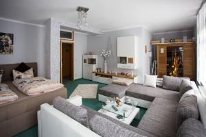 Posezení v ubytování Gaststätte & Pension Waldquell