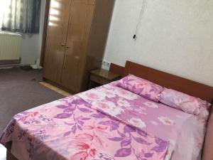 Postel nebo postele na pokoji v ubytování Bujtina (Pension) Oltas