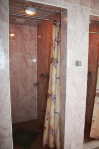 Ванна кімната в Готель Видубичі