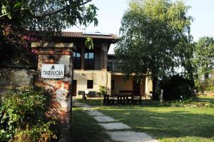 Gallery image of Agriturismo Magnarosa in Barge