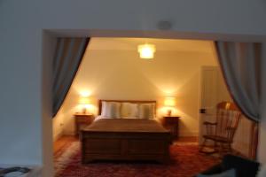 A bed or beds in a room at Bunlin Heights Self Catering Studio
