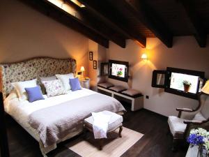 TV a/nebo společenská místnost v ubytování El Acebo de Casa Muria