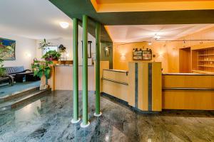 A kitchen or kitchenette at Hotel am Galgenberg Még 2 kép