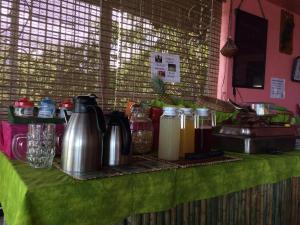 Príslušenstvo na prípravu kávy alebo čaju v ubytovaní Tamarind Tree Hotel