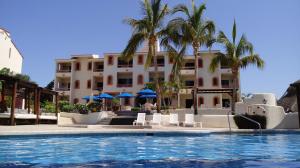 Bazén v ubytování Park Royal Homestay Los Cabos nebo v jeho okolí
