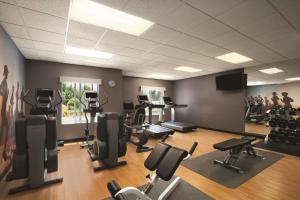 
The fitness centre and/or fitness facilities at Hyatt House Pleasant Hill
