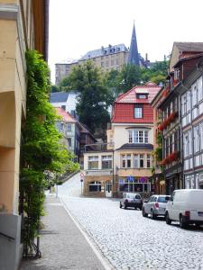 Photo de la galerie de l'établissement Große Wohnung mit Terrasse im Altstadtzentrum - Ferienwohnung Chiplakoff, à Blankenburg