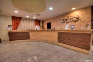 Vstupní hala nebo recepce v ubytování Grand Hotel Dei Cavalieri + 26 fotografií