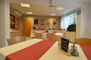 Nápoje v ubytování Hotel Vaka + 16 fotografií