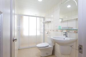 Koupelna v ubytování Songshan Hotel