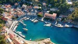 Gallery image of Lux Hotel Pansion in Jablanac
