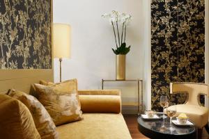 Posedenie v ubytovaní San Firenze Suites & Spa