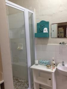 Фотография из галереи 77 ON 7th Street в Херманусе