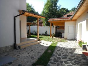 Budova, kde se vila nachází