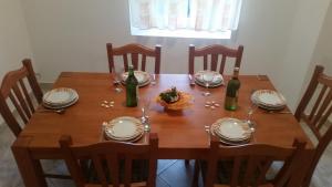 ห้องอาหารหรือที่รับประทานอาหารของ Holiday Home Rubinić