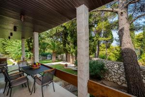 Сад в Gorgeous apartment Dora