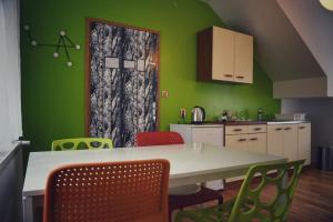 Kuchyň nebo kuchyňský kout v ubytování Two Flowers Apartments