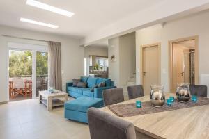 Χώρος καθιστικού στο Villa Neaira