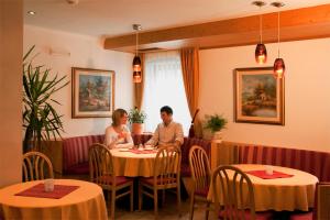 Nhà hàng/khu ăn uống khác tại Hotel Schmalzlhof