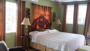 Lorenton Hideaway 객실 침대