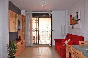 Kuchnia lub aneks kuchenny w obiekcie Apartamento junto al mar Los Marineros con acceso independiente por terraza