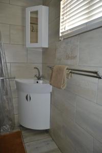Ένα μπάνιο στο Acquila Guest House +38 φωτογραφίες