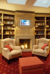 
The library in the hotel
