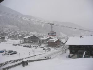 Celine 9, Champery durante el invierno