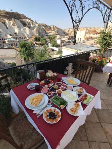 Zdjęcie z galerii obiektu Cappadocia Cave Land Hotel w Göreme