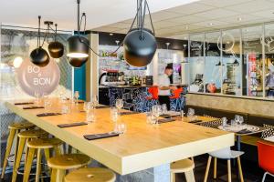 Nápoje v ubytování Ibis Roanne Le Coteau Hotel Restaurant