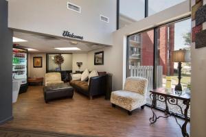 Posedenie v ubytovaní Markham House Suites Little Rock Medical Center