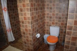 A bathroom at Holiday Home El Brezal
