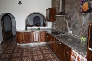 A kitchen or kitchenette at Holiday Home El Brezal