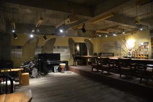 Lounge nebo bar v ubytování ARtINn 極寒藝術伝染装置