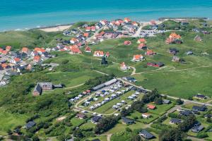 A bird's-eye view of Lønstrup Camping Cottages & Rooms