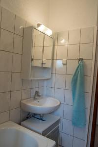 Kylpyhuone majoituspaikassa Ferienwohnung Bärbel
