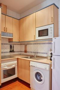 Kuchnia lub aneks kuchenny w obiekcie LEEWAYS LOFT in FUENCARRAL