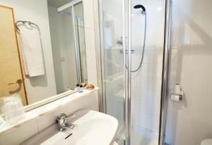Kúpeľňa v ubytovaní Hotel Miramar Badalona