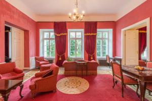 Posedenie v ubytovaní Kernu Manor Hotel & SPA
