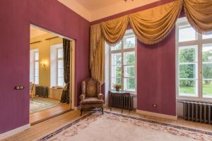Posteľ alebo postele v izbe v ubytovaní Kernu Manor Hotel & SPA